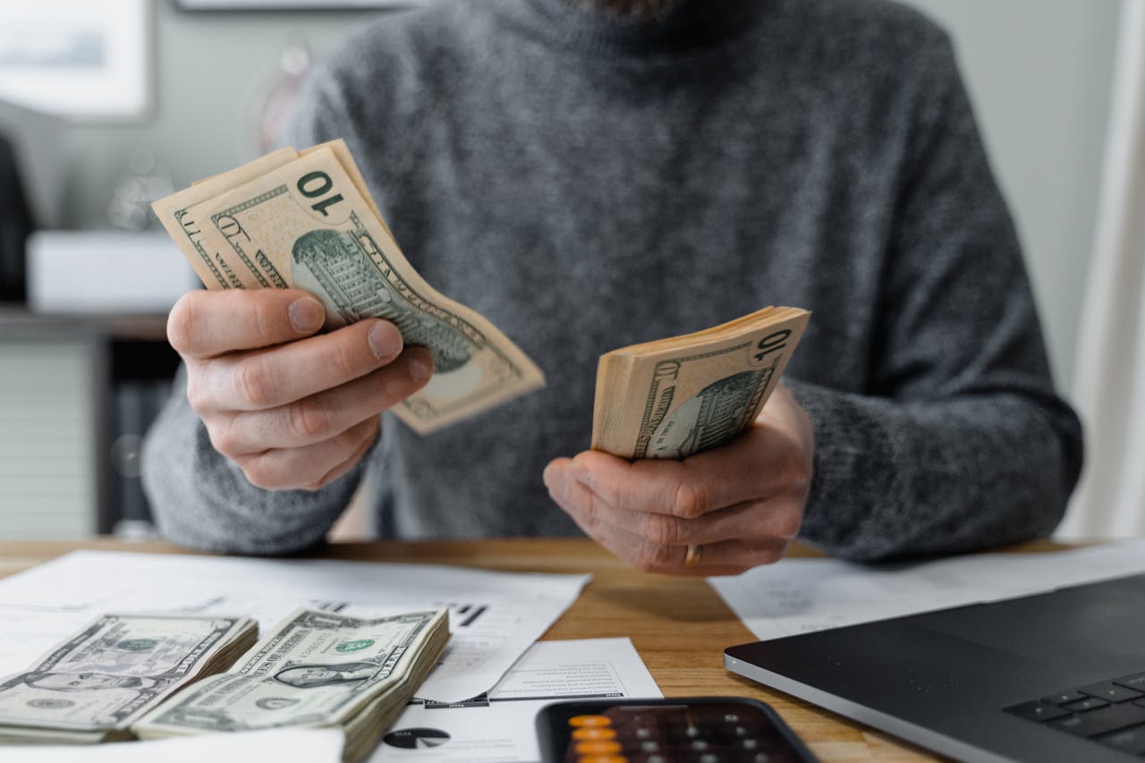 Want to Get Rich? Track This One Number Before Chasing More Income